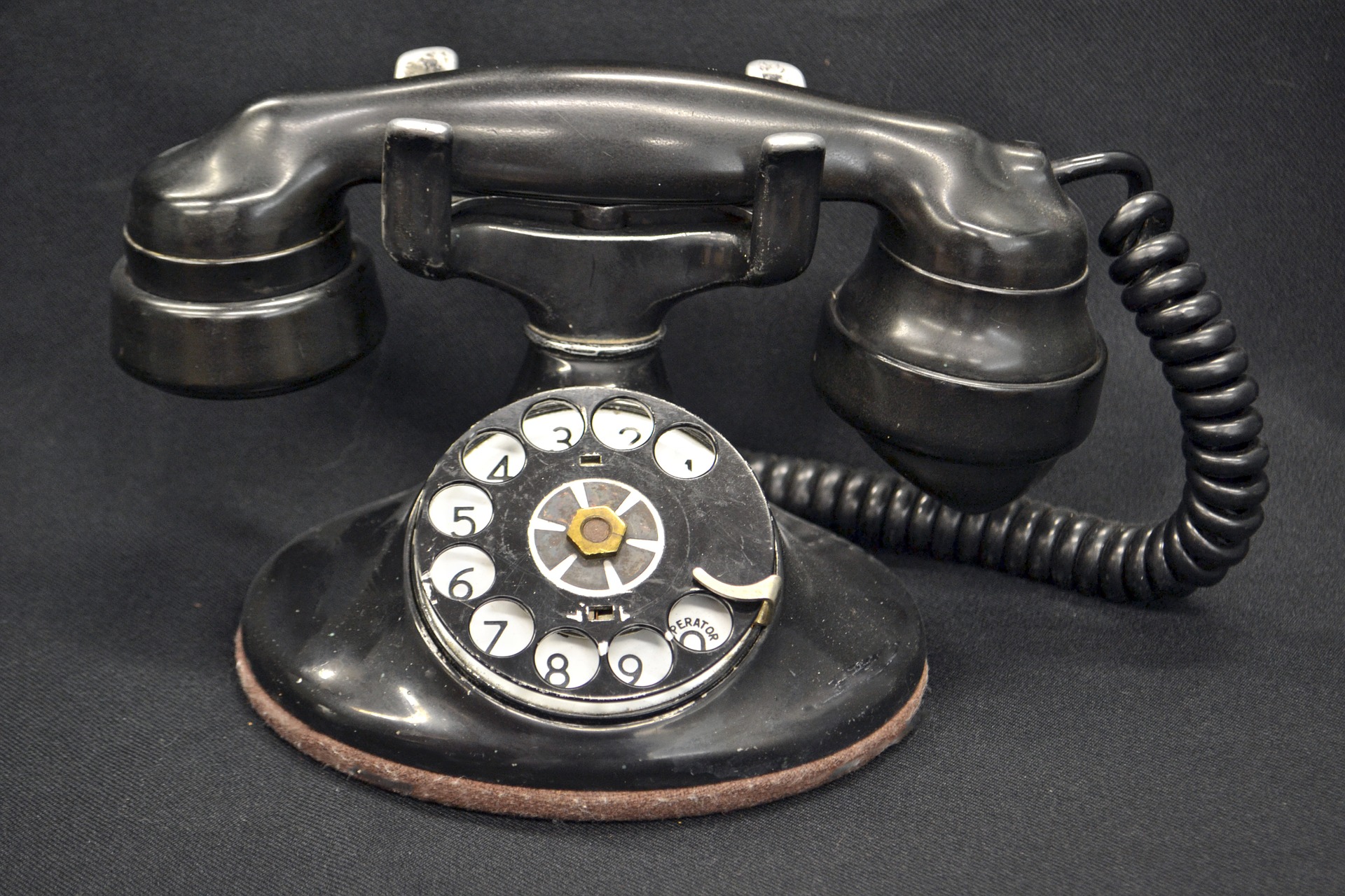 Vintage Telephone - how to contact Sarah Maidment Interiors, interior design, Brighton, Hove and East Sussex